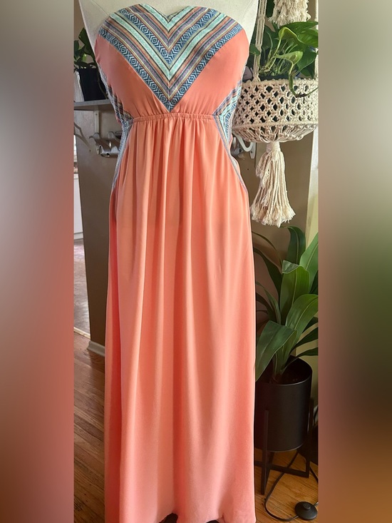 Dresses & Skirts - Strapless Coral Dress with Multicolor Embroidered V-Neck